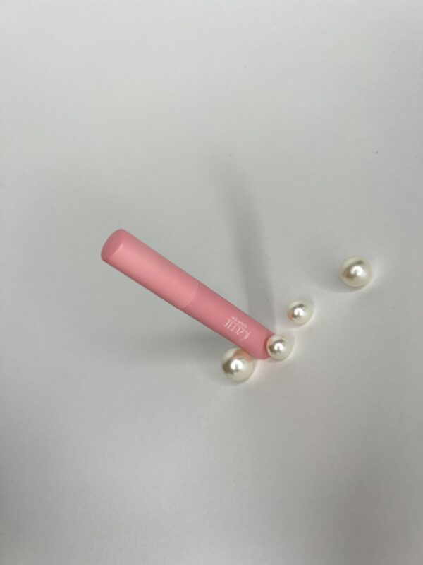Eyelash Adhesive - Image 2